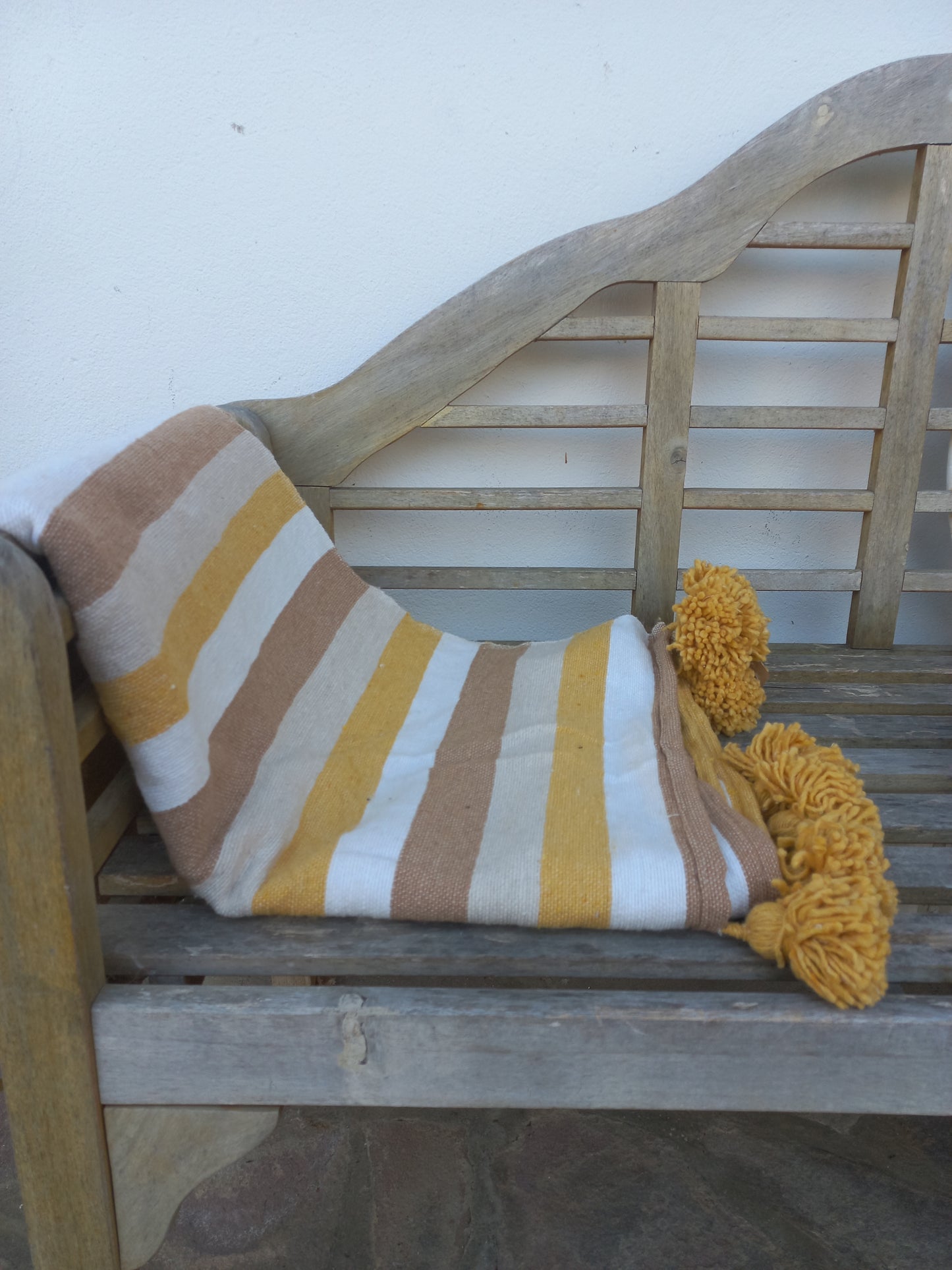 Plaid berbère rayé jaune, beige et blanc